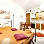 Elegant Studio In Rome Near Historic Centre 402 M² Parking Included