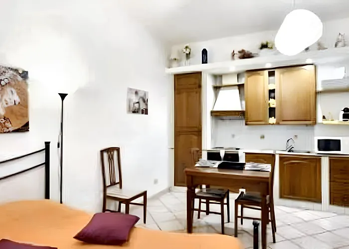 Elegant Studio In Rome Near Historic Centre 402 M² Parking Included