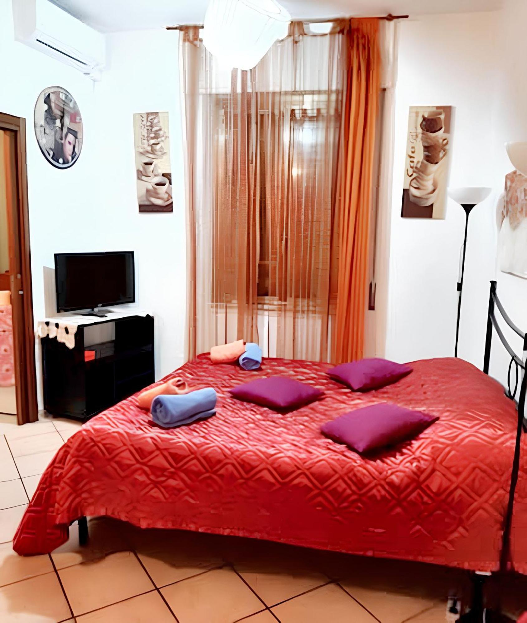 Apartment Elegant In Near Historic Centre 402 M² Parking Included Rom